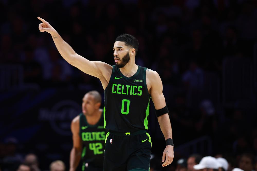 扮演关键角 扮演关键角