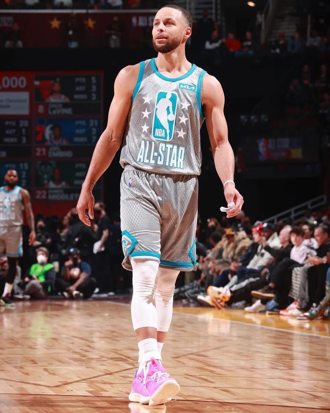 四川队的防 四川队的防